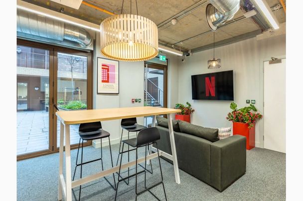 Gold Studio - Photo 1