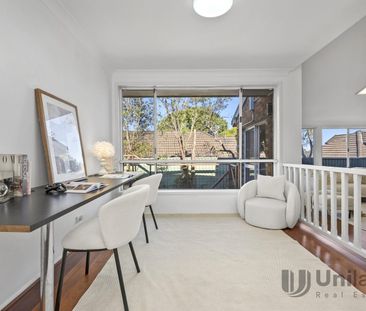 Spacious 5 bedroom + study Family Home with Multiple Living Areas, ... - Photo 2