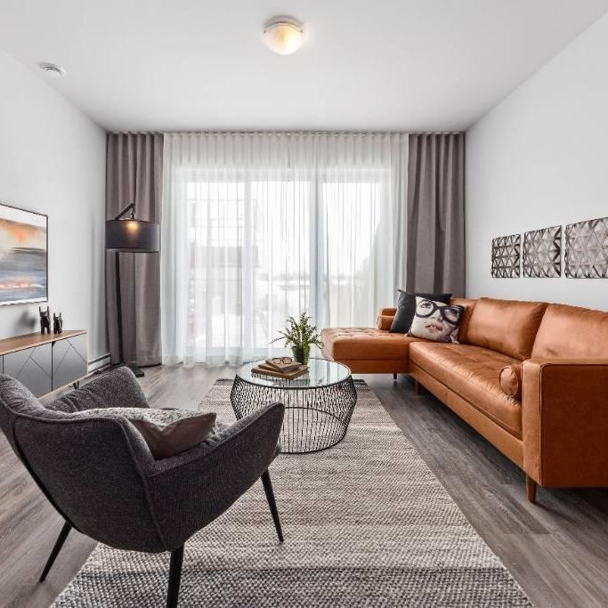Spacieux 3 ½ style Condo avec Piscine & Gym – Châteauguay – Libre Maintenant - Photo 1