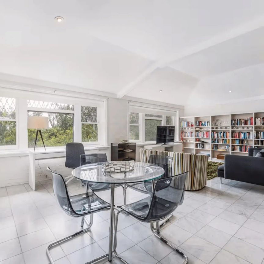 Furnished Art Deco Sanctuary in the Heart of South Yarra - Photo 1