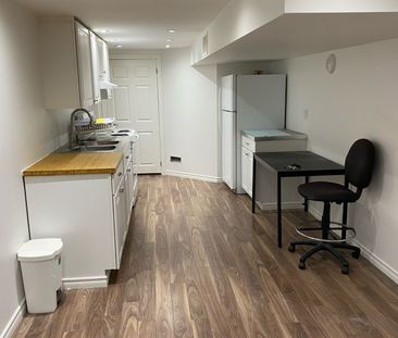 For Lease - 560 Heman Street, Newmarket, Ontario - Photo 6