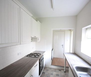 1 bedroom ground floor flat to rent - Photo 5