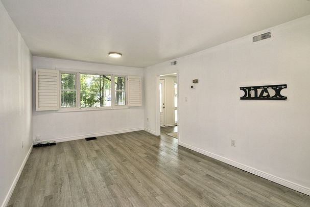 For Lease - 53 Collins Street Unit# #1, Collingwood, Ontario - Photo 1