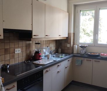 Apartment ideally located close to all amenities. - Photo 4