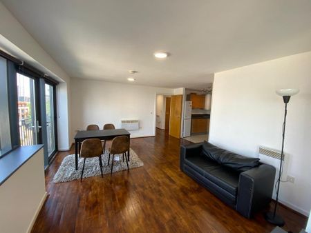 2 bedroom apartment to rent - Photo 2