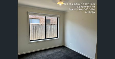 Flexible Family Living in a Prime Location! - Photo 4