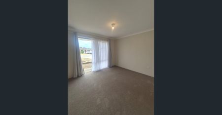 NEW Paint, NEW Carpet, NEW Kitchen, NEW FEEL - Photo 5