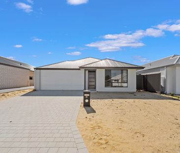 Brand New 5 Bedroom House in Prime Dudley Park Location - Photo 3