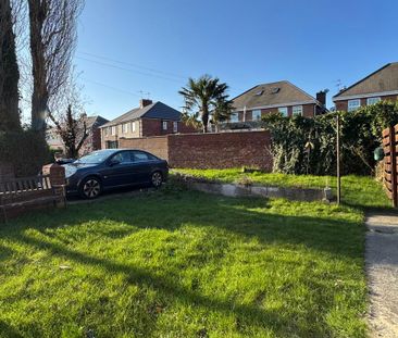 Laburnum Gardens, Primrose, Jarrow, Tyne and Wear, NE32 5NF - Photo 4