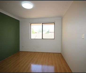 Convenient Townhouse in a Prime Location - Photo 3