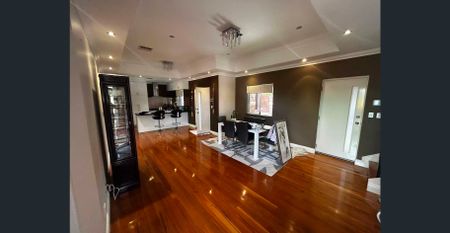 Stylish Family Living in a Prime East Victoria Park Location - 62C Hubert Street, East Victoria Park - Photo 4