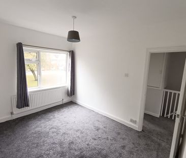 Beautiful 3-bedroom Terraced Home - Photo 4