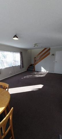 Alicetown Quality 3brm Townhouse - Photo 3