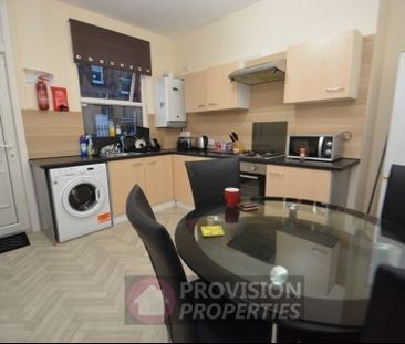 4 Bedroom Student Houses near Leeds University - Photo 6