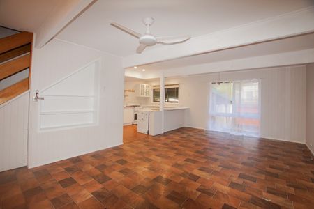 Emerald Beach, 53 Fishermans Drive - Photo 4