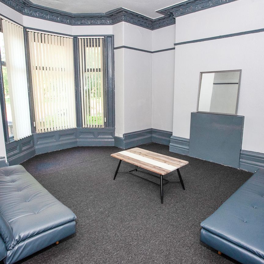 7 bedroom house to rent Moss Lane East, Manchester, M14 - Photo 1