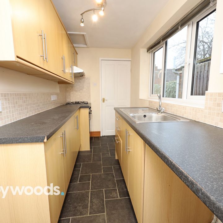 2 bed terraced house to rent in Victoria Street, Stoke-on-Trent, Staffordshire - Photo 1