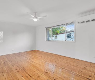 Three bedroom family home - Photo 1