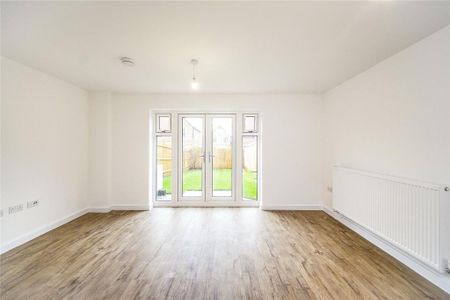 2 bedroom semi-detached house to rent - Photo 4