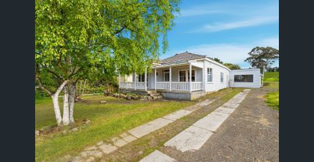 Family Home in Great Location to Cygnet Township - Photo 2
