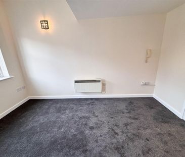 St Marys Road, Market Harborough - Photo 5