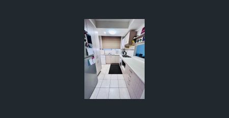 Private, Spacious Modern Townhouse and Practical Layout with 1.5 Bathroom - Photo 3