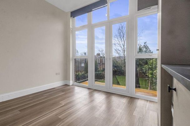 Studio to rent - Photo 1