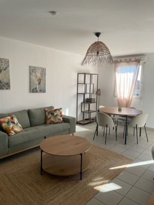 Location Appartement 2 pièces 44m² ST PIERRE DU MONT 40280 - Photo 1