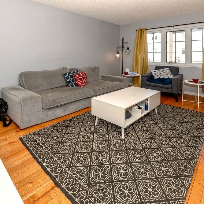 For Lease - 253 Eliot Street, Clarence-Rockland, Ontario - Photo 1