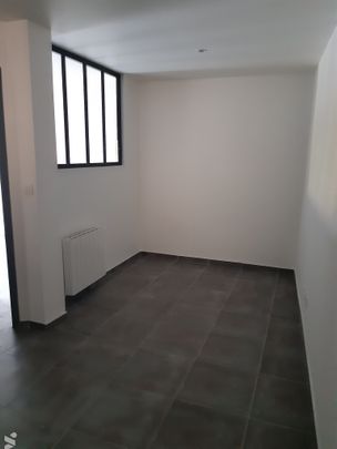 APPARTEMENT F2 / 51D rue de Paris 71530 CHAMPFORGUEIL - Photo 1