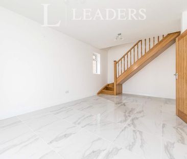 4 bedroom bungalow to rent - Photo 2