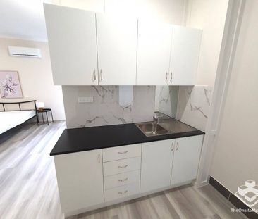 Furnished Studio with Bills incl + WiFi - Photo 1