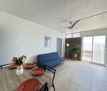 Location Appartement 5 pièces 70m² LES ABYMES 97139 - Photo 1