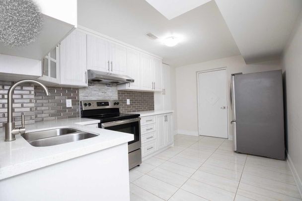 For Lease - 42 Rising HIll Ridge Unit# BASEMENT UNIT, Brampton, Ontario - Photo 1