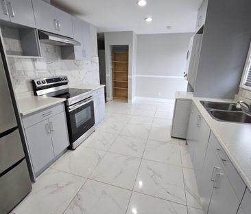 Updated Upper Home in Chilliwack - Photo 3