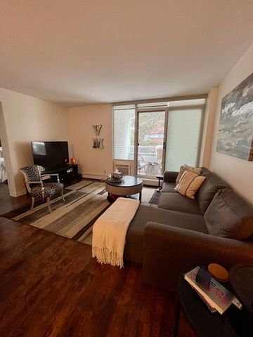 For Lease - 335 Lonsdale Road Unit# 310, Toronto, Ontario - Photo 4