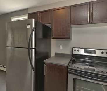 950 Oxford St E. - Photo 4