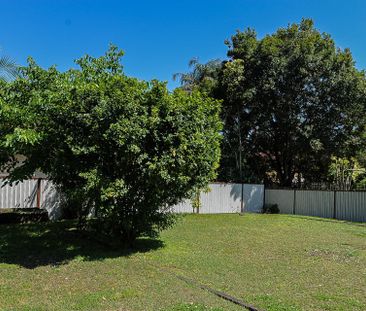 14 Matthews Parade, Point Clare. - Photo 1