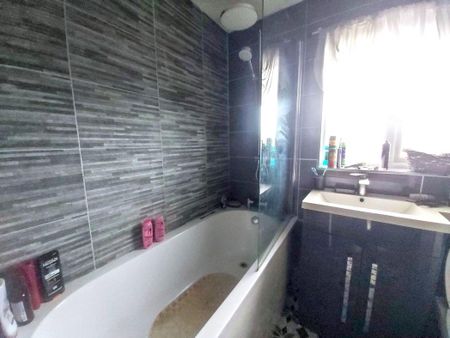 Chester Grove, Newsham, Blyth, Northumberland, NE24 5SJ - Photo 4