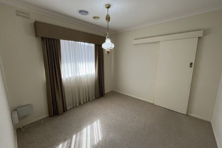 3-Bedroom Family Home with Multiple Living Areas - Photo 5