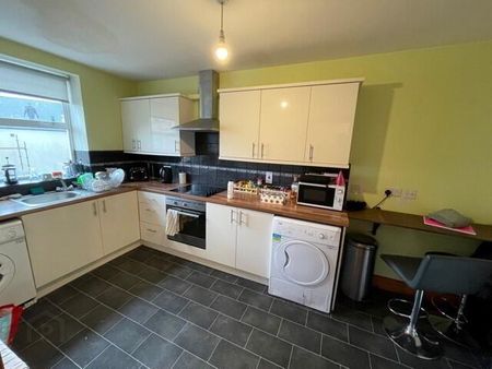 Apt 6-12 Ashley Avenue, Belfast, BT9 7BT - Photo 4