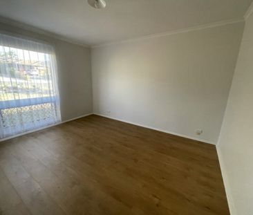 21 Lymn Avenue, ATHELSTONE SA 5076 - Photo 3