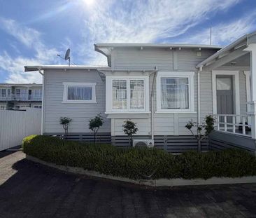 Character 2 Bedroom in Hamilton East - Inzone for Boys & Girls High... - Photo 5