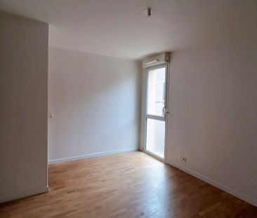 location Appartement T2 DE 48.2m² À RIS ORANGIS - Photo 6
