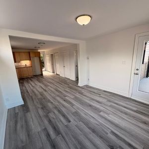 4 ½ rénové à louer – Disponible dès maintenant - Photo 2