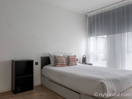 Logement à Paris, Location meublée - Photo 5