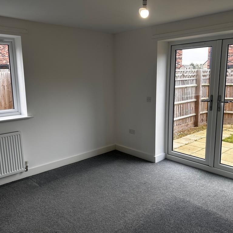 2 bedroom end of terrace house to rent - Photo 1