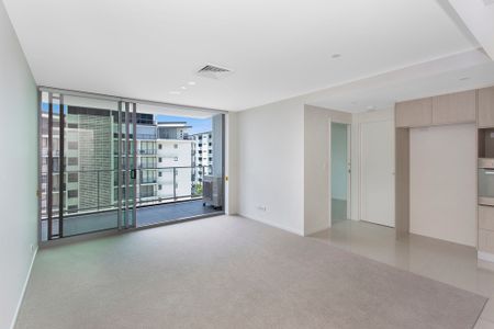 1 Bedroom Apartment Milton Precinct - Photo 2
