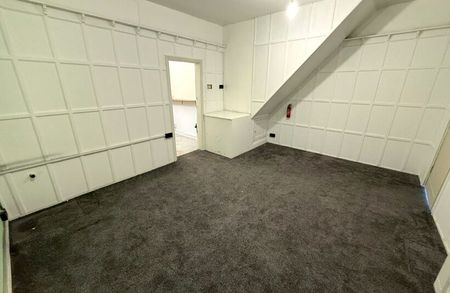 Ribbleton Lane, Preston - Photo 3