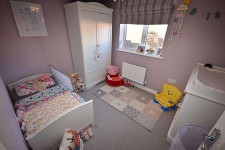 Hyde Way, Sleaford, NG34 - Photo 3